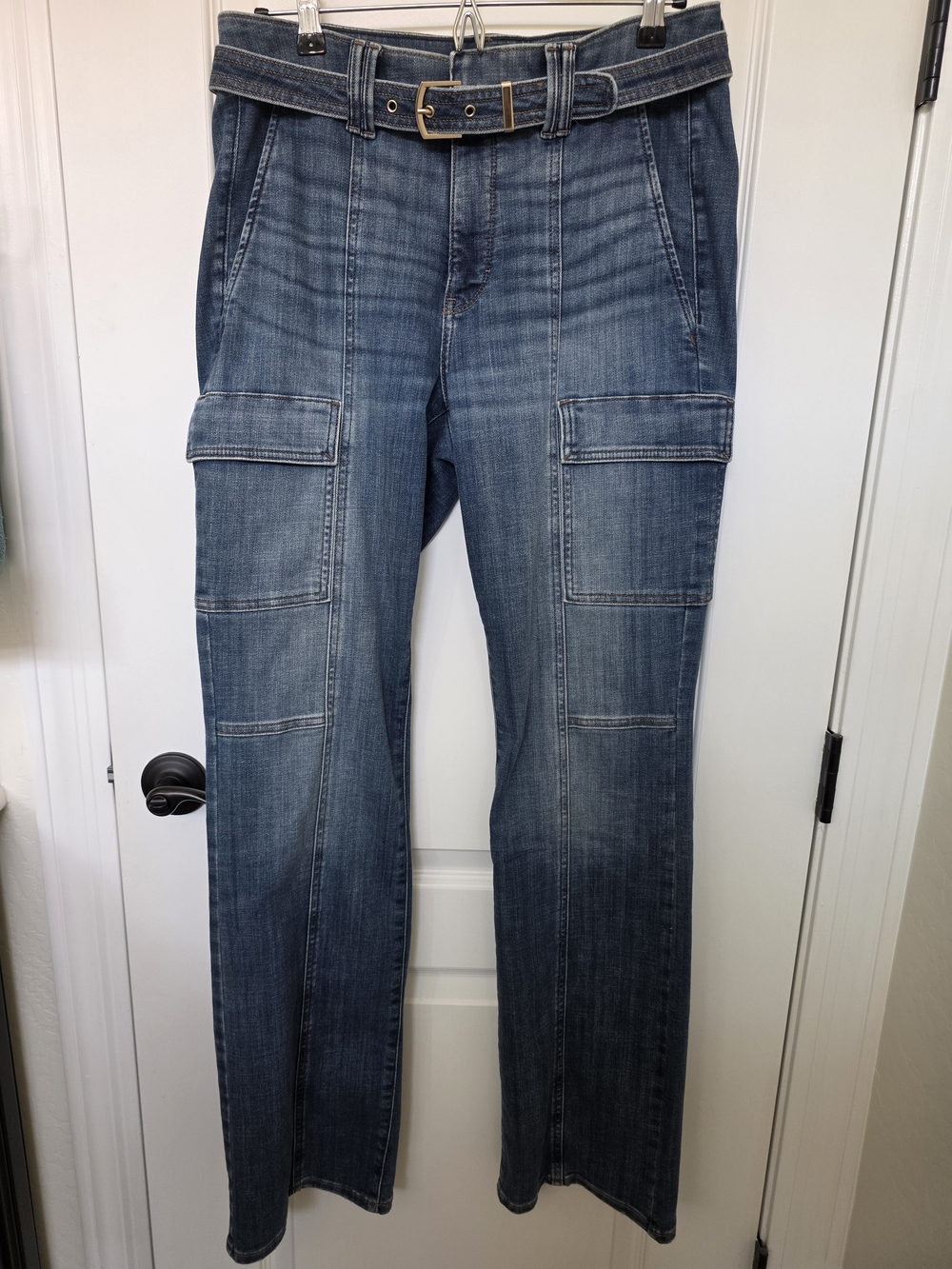 WHBM Tall Skinny Flair, High Rise, Denim Jeans with Belt, Size 8L Curvy
